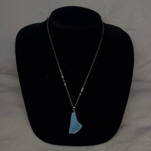 Elegant Blue Stone Pendant Necklace